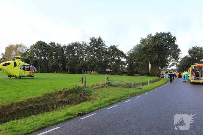 Vrouw bekneld bij frontale aanrijding