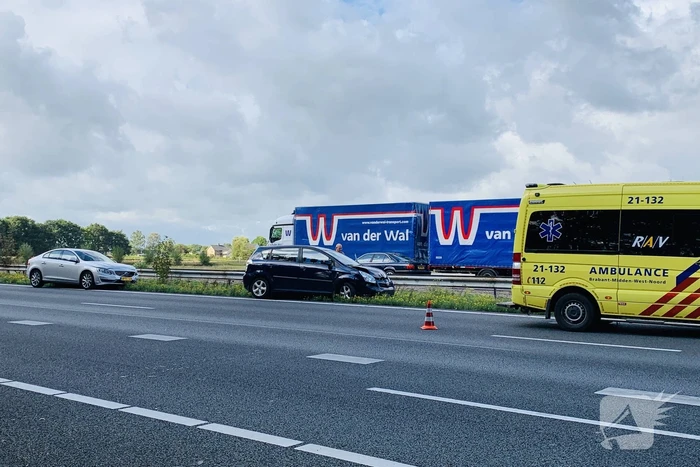 Kettingbotsing met vier auto's zorgt voor file