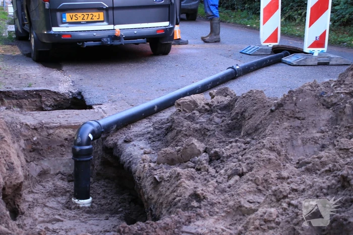 Kapotte riolering zorgt voor sinkhole