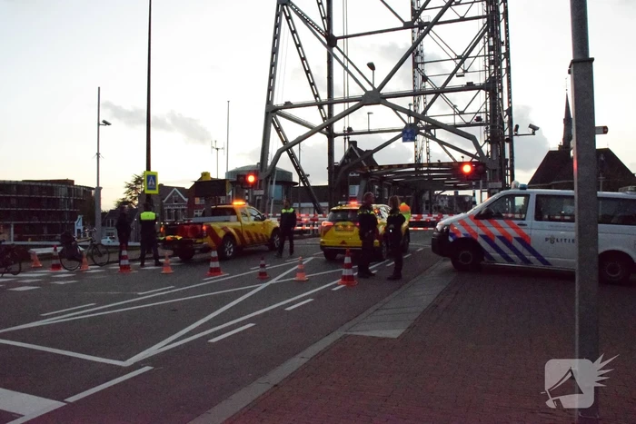 Hefbrug boskoop per direct gesloten door onveilige constructie
