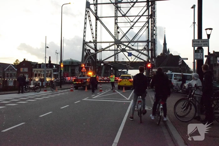 Hefbrug boskoop per direct gesloten door onveilige constructie
