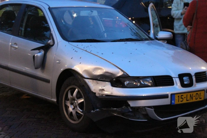 Bestuurder snorfiets gewond na aanrijding met auto