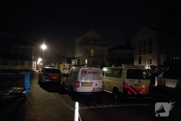 Dode op vakantiepark, politie doet onderzoek