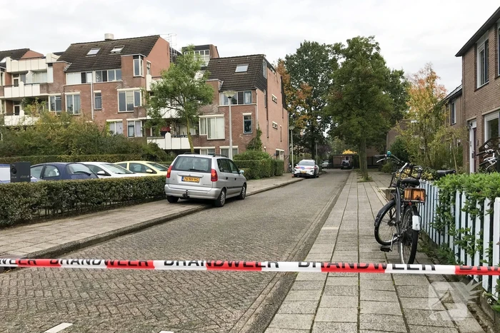 Brandweer verricht metingen na gaslucht