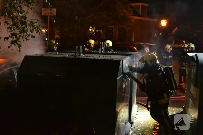 Flinke rookontwikkeling bij brand in papiercontainer
