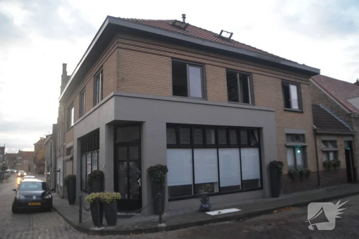 Gloeilamp veroorzaakt brand in woning