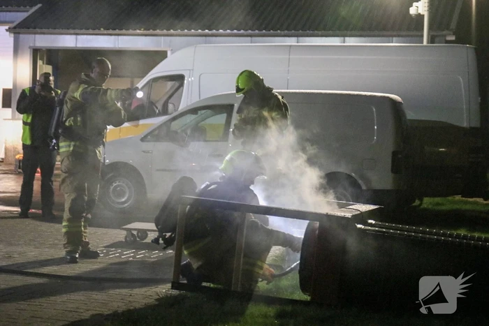 Brand bij houtbewerkingsbedrijf door broei