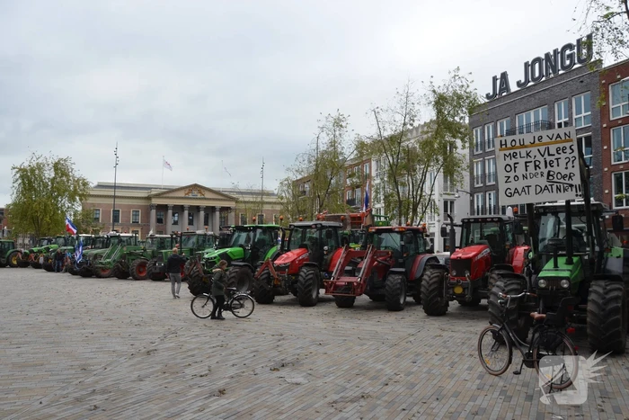 Honderden boeren bij spoeddebat in Provinciehuis