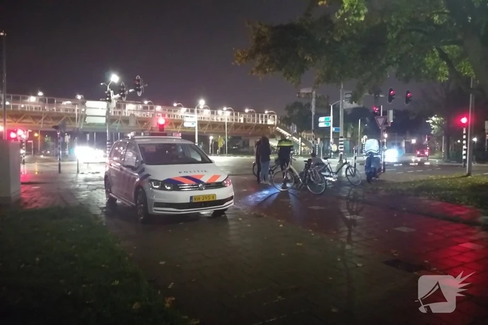 Fietser licht gewond na aanrijding met scooter