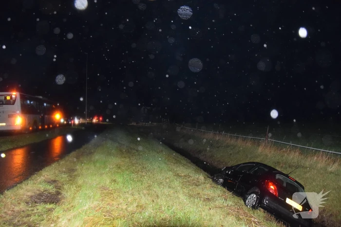 Auto in de sloot na ongeval