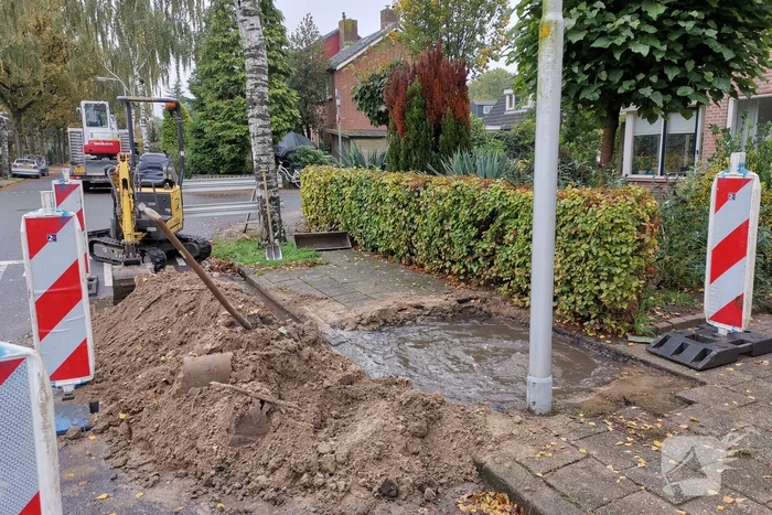 Waterleiding gesprongen na graafwerkzaamheden