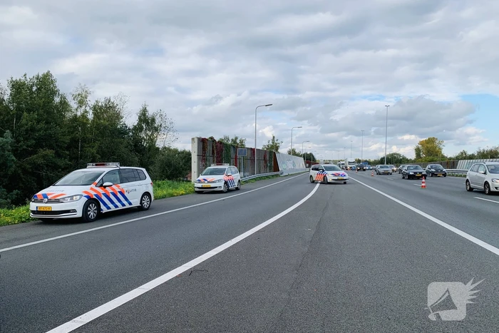 Bestelbus botst frontaal op RIMOB
