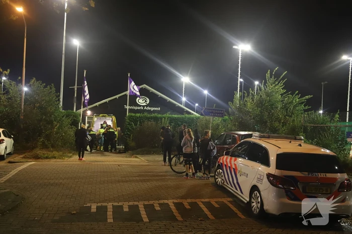 Persoon zwaargewond na val