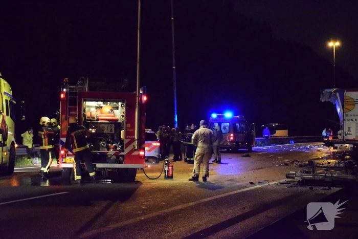 Zeer ernstig ongeval tussen twee vrachtwagens op snelweg