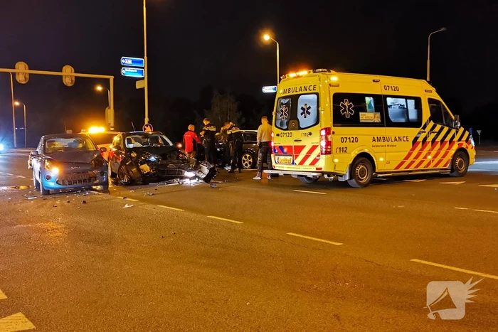 Flinke schade na botsing op kruising