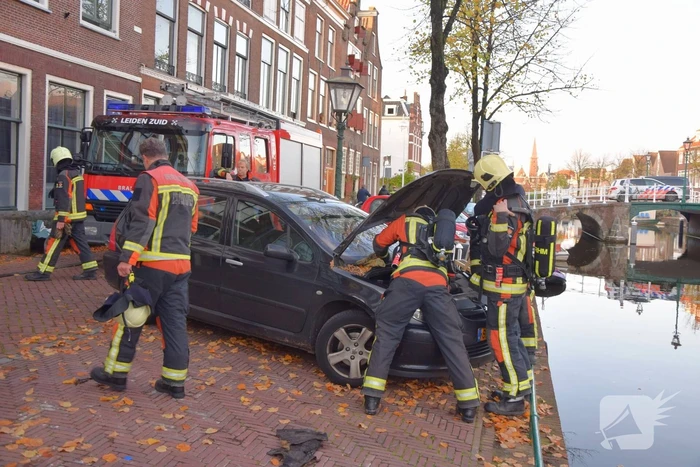 Klein brandje in motorruimte snel geblust