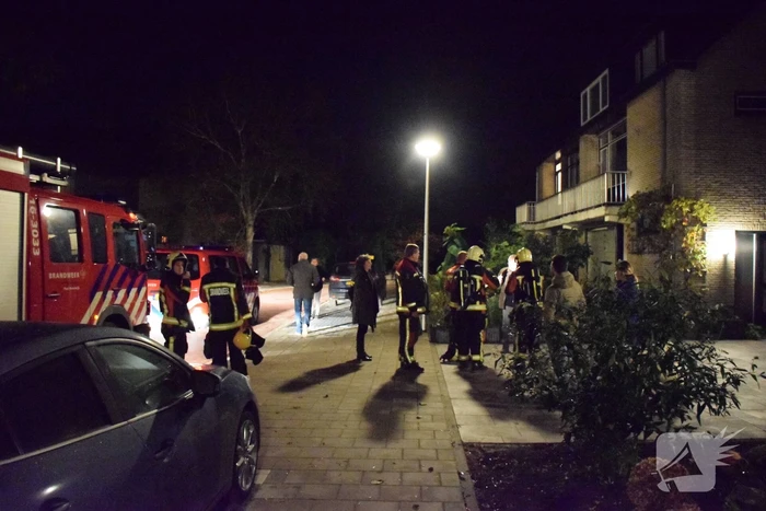 Brandweer enige tijd bezig met gaslucht