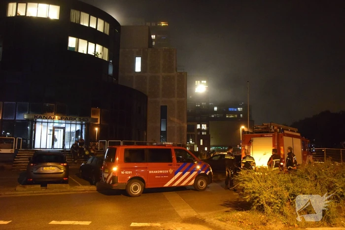 Bewoners ruiken gaslucht, brandweer doet onderzoek