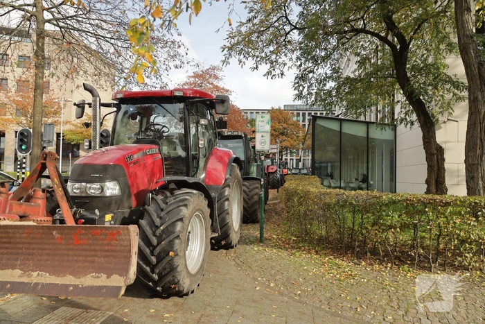 Ingang Friesland Campina door boeren geblokkeerd