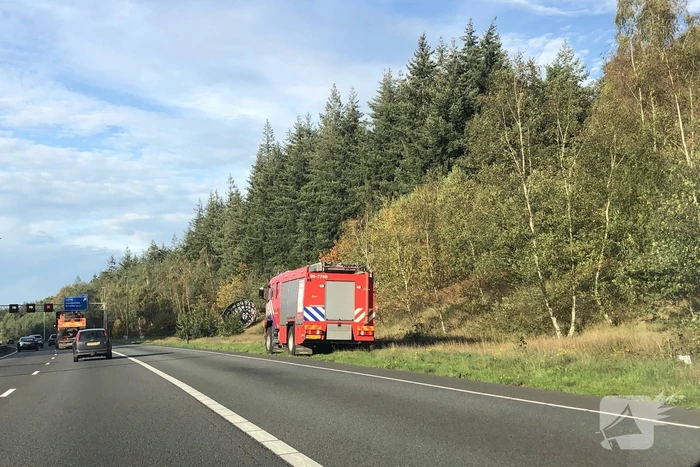 Rookontwikkeling uit camera langs snelweg