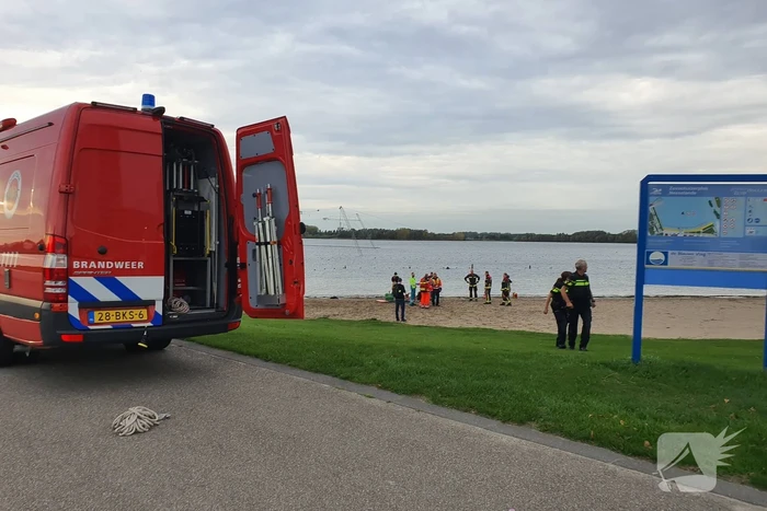 Grote zoekactie in Zevenhuizerplas naar vermiste snorkelaar