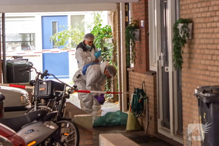 Overleden persoon in woning aangetroffen na inbraak