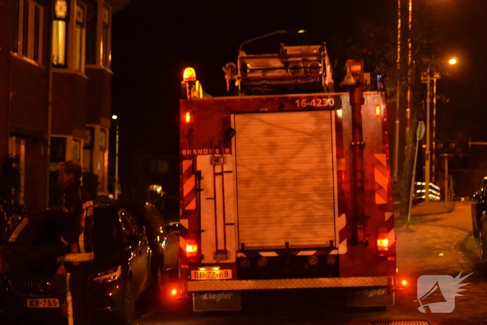 Brandweer onderzoekt gaslucht in woning