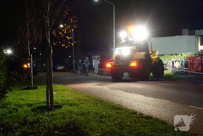 Arrestatieteam valt met zwaar geschut bedrijfspand binnen
