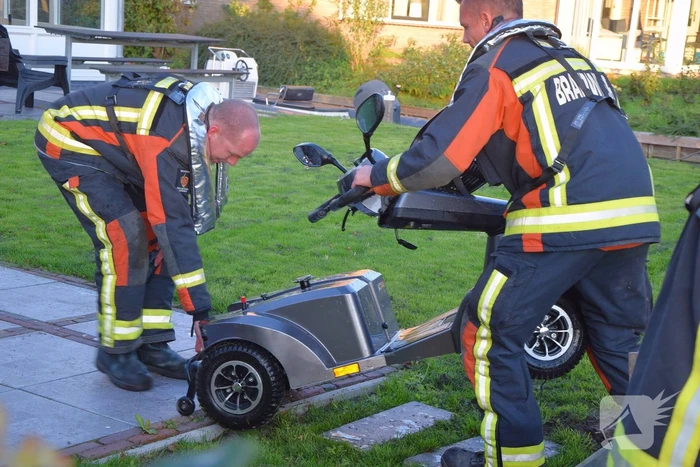 Man op scootmobiel te water geraakt