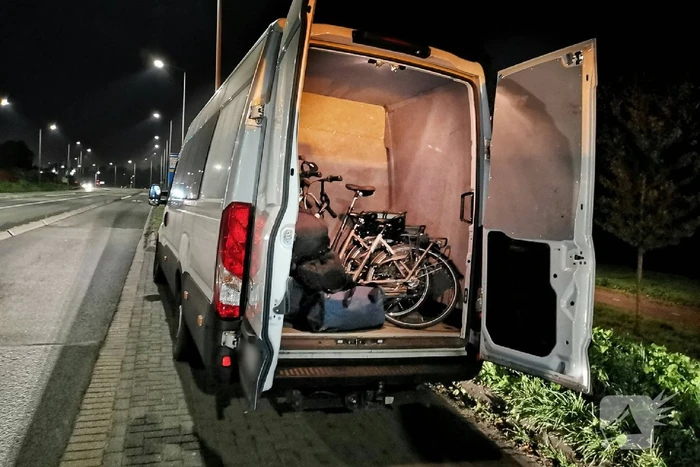 Buitenlandse bestelbus met gestolen e-bikes onderschept
