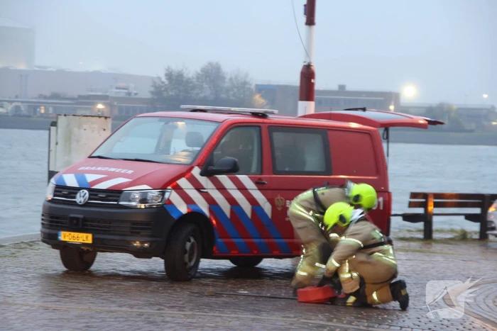 Isolatie machinekamer vliegt in brand