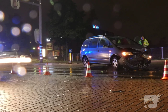 Flinke schade na aanrijding op kruising