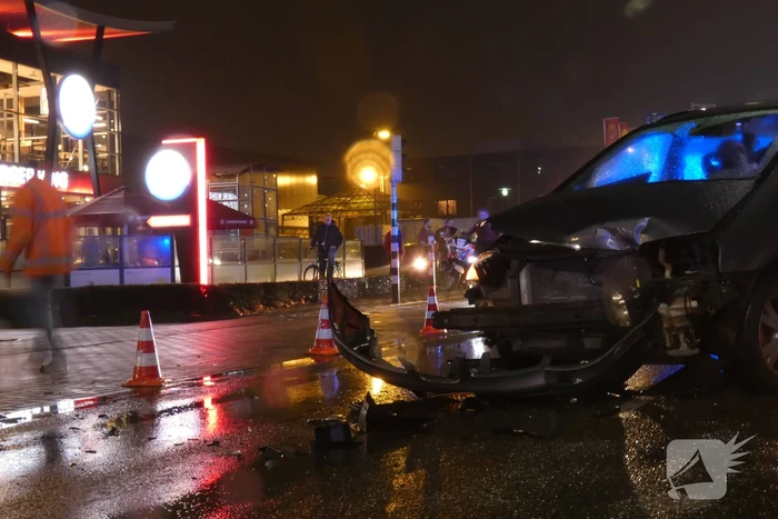 Flinke schade na aanrijding op kruising