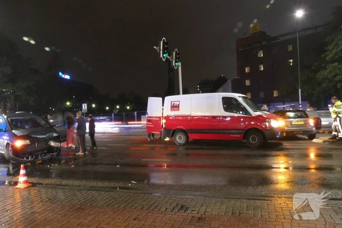 Flinke schade na aanrijding op kruising