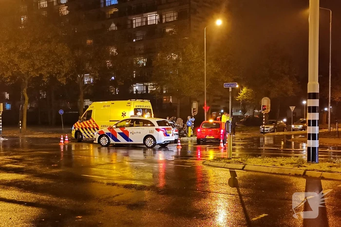 Gewonde en flinke schade na botsing