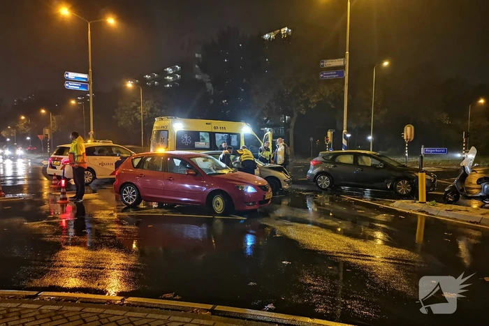 Gewonde en flinke schade na botsing