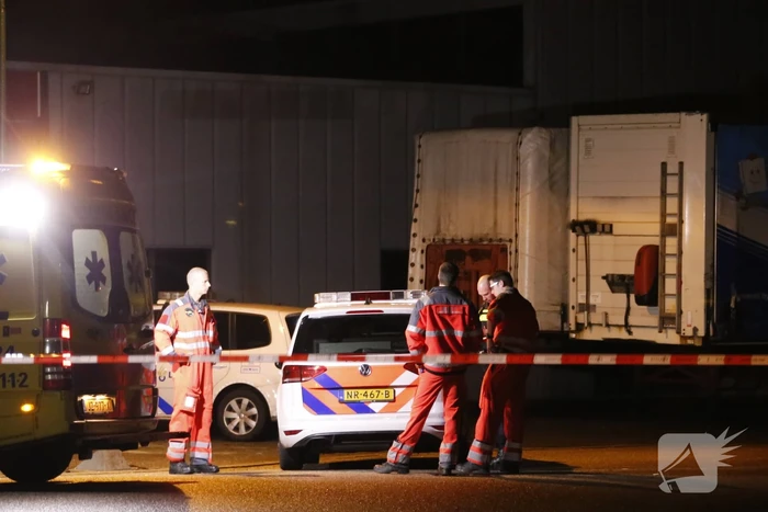 Automobilist in hals gestoken na aanrijding, dader gevlucht