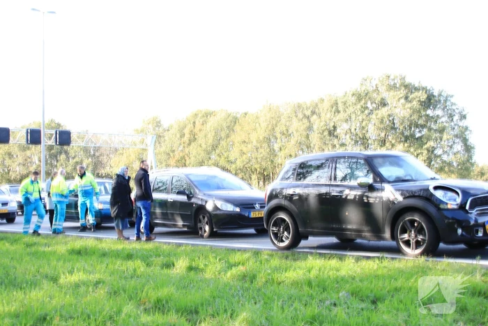 Vijf auto's betrokken bij kop-staart aanrijding