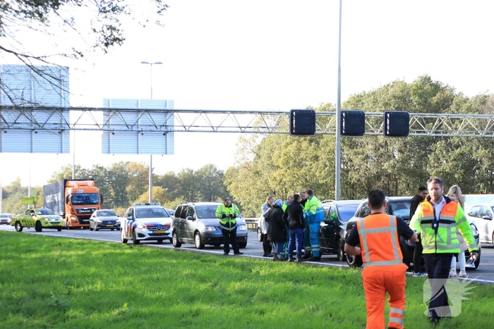 Vijf auto's betrokken bij kop-staart aanrijding