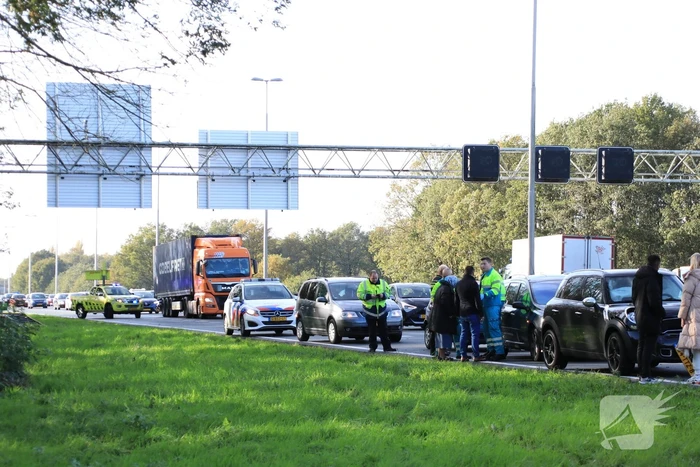 Vijf auto's betrokken bij kop-staart aanrijding