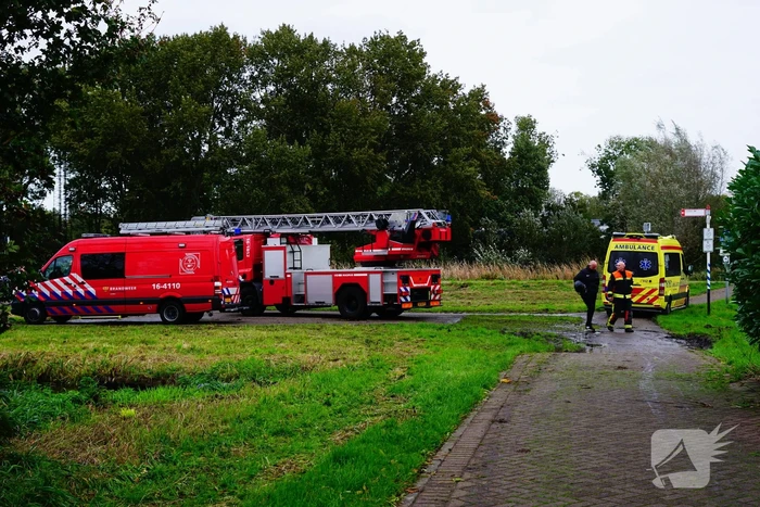 Vissers vinden scooter in sloot