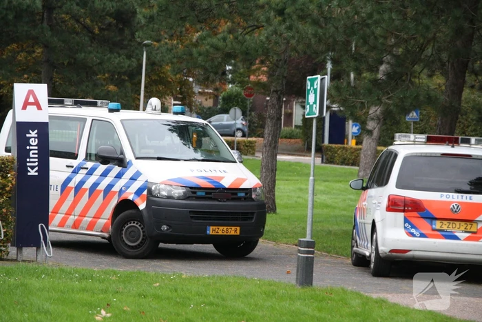 Personeelslid neergestoken in psychiatrisch centrum