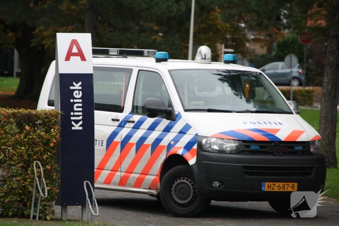 Personeelslid neergestoken in psychiatrisch centrum