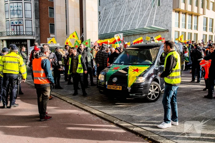 Acht aanhoudingen bij demonstratie van Koerden
