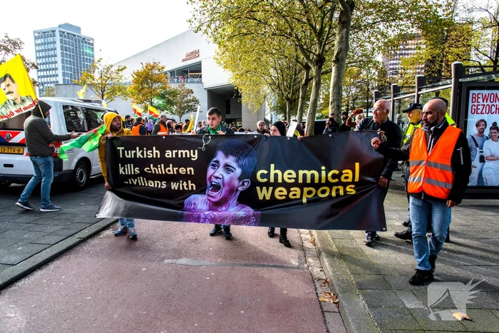 Acht aanhoudingen bij demonstratie van Koerden