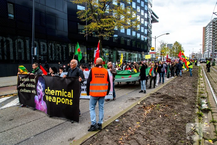 Acht aanhoudingen bij demonstratie van Koerden
