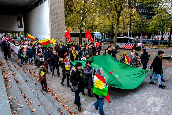 Acht aanhoudingen bij demonstratie van Koerden