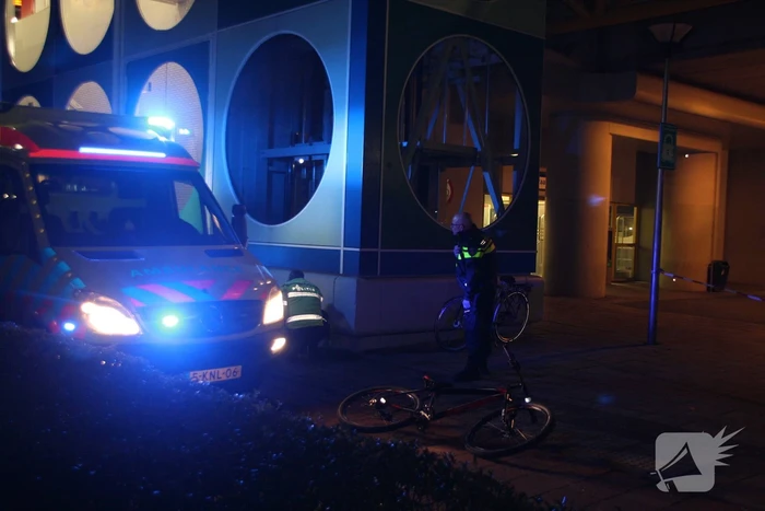 Jongeman zwaargewond bij steekpartij