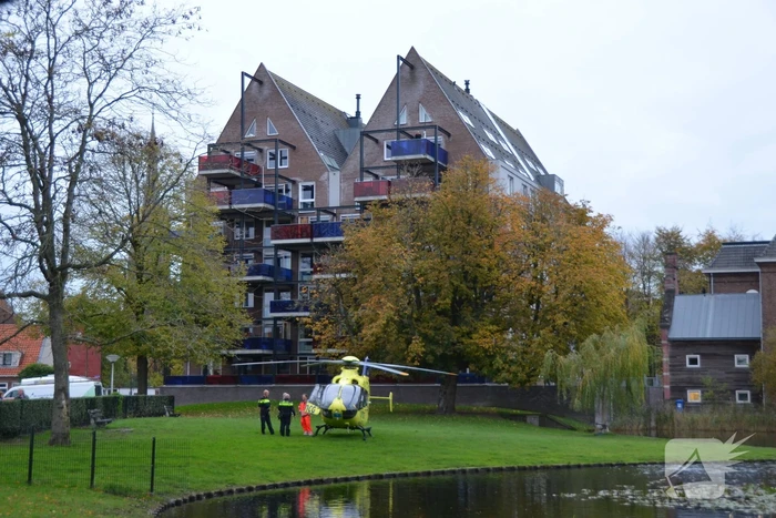 Traumahelikopter landt voor medisch incident