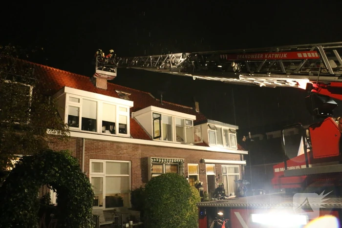Fikse rookontwikkeling bij schoorsteenbrand